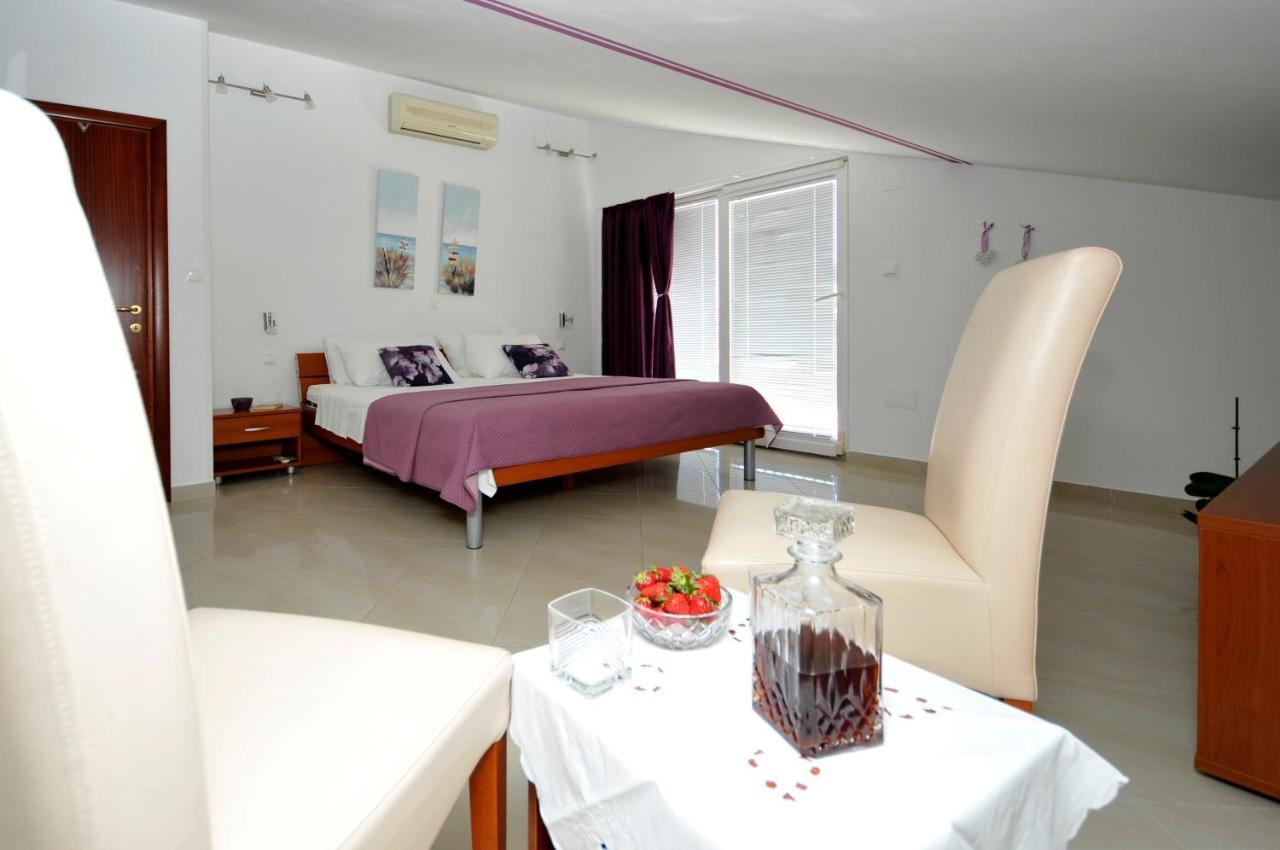 Apartments Roza Trogir Exterior foto