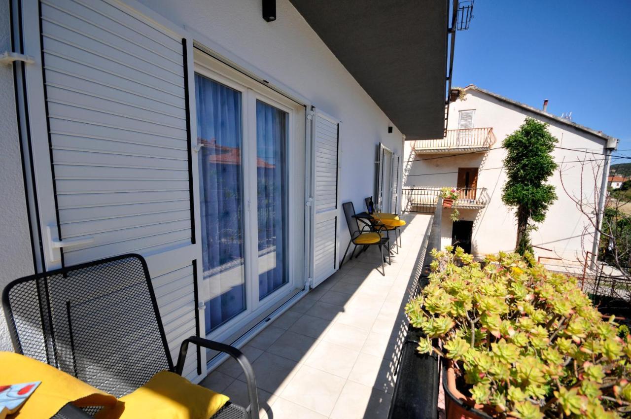 Apartments Roza Trogir Exterior foto