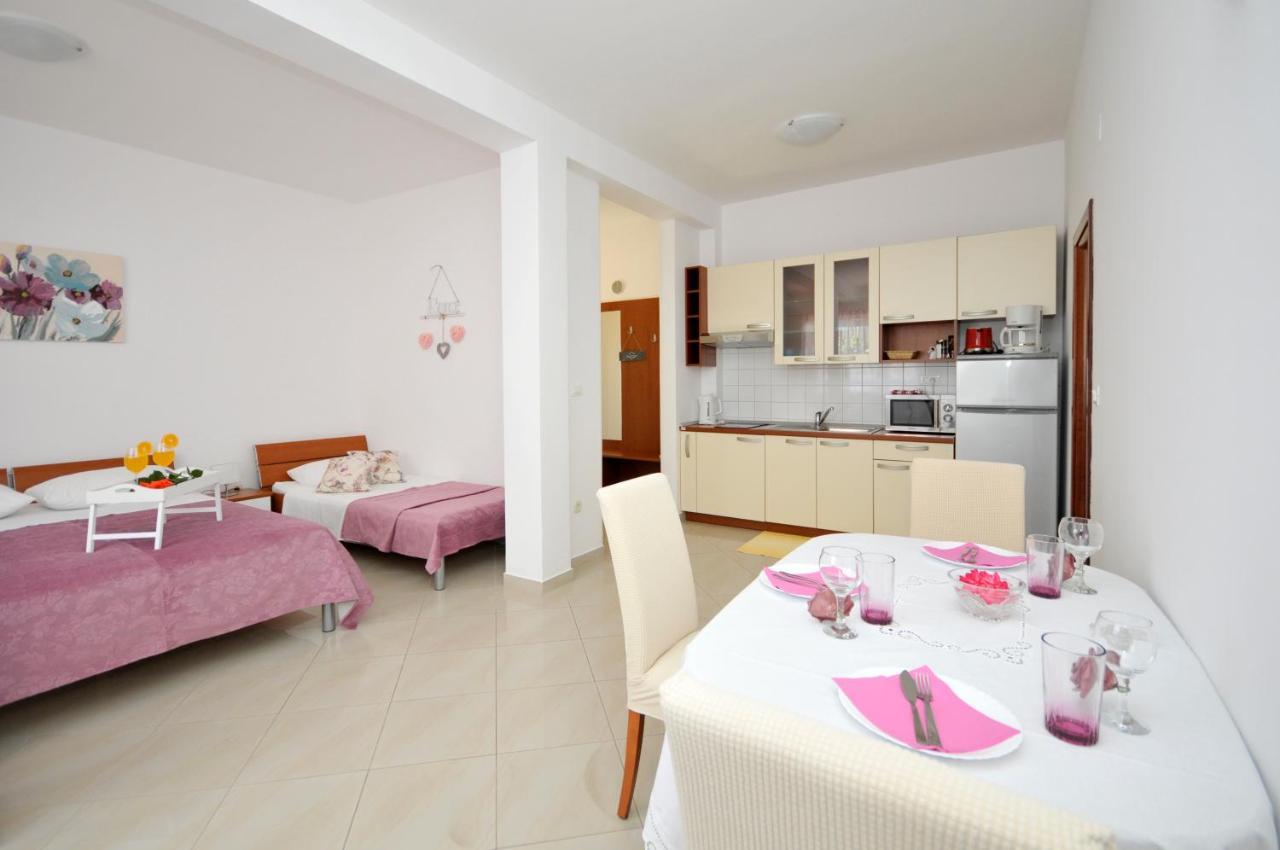Apartments Roza Trogir Exterior foto